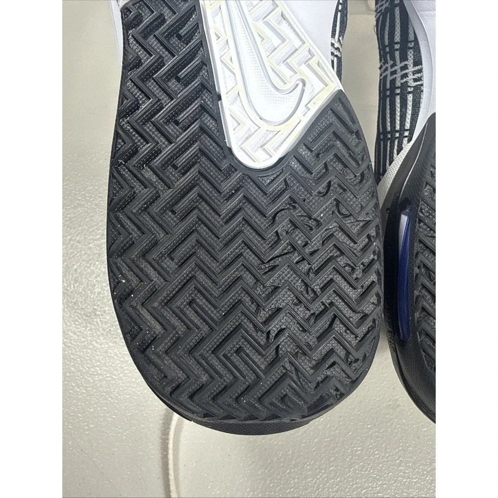 Nike LeBron Witness‎ 6 Black US 10 Mens Basketball Shoes CZ4052-100 EUC CLEAN